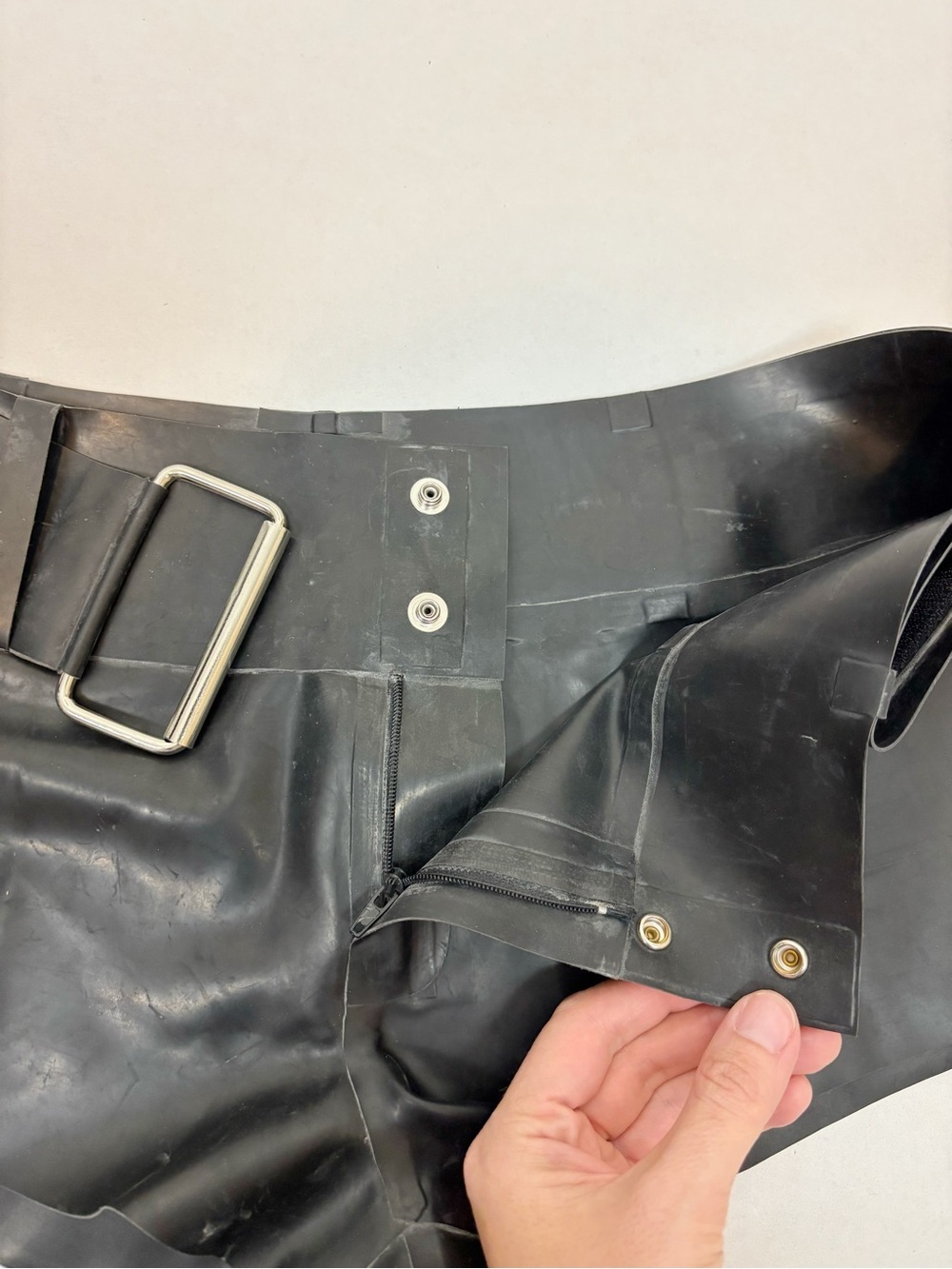 MIAOU Rocco Short in Black Latex Size L - Picture 7 of 12